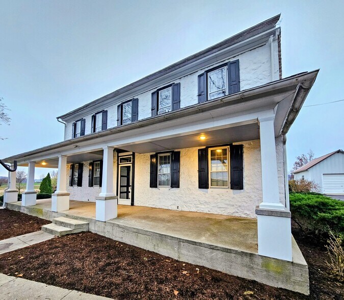 Building Photo - 105 S Windy Mansion Rd