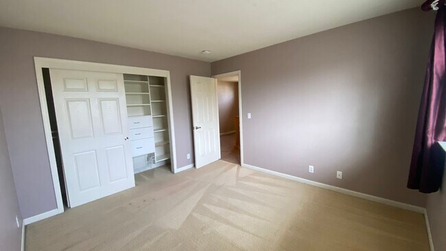 Building Photo - 3141 Ocean Ter