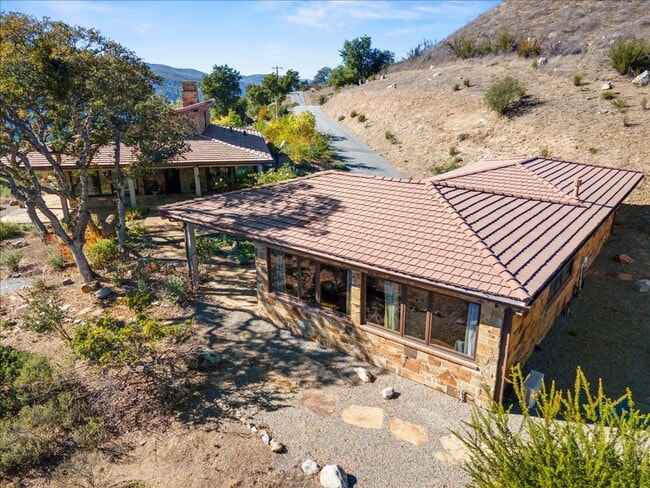 Building Photo - Re-built Cachagua Tuscan Retreat