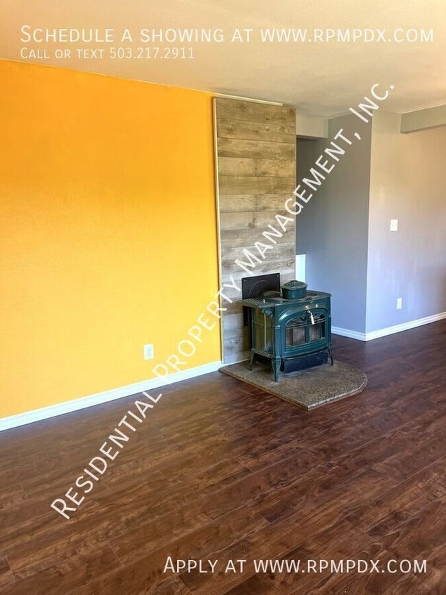 Building Photo - 4512 SW Fairvale Ct