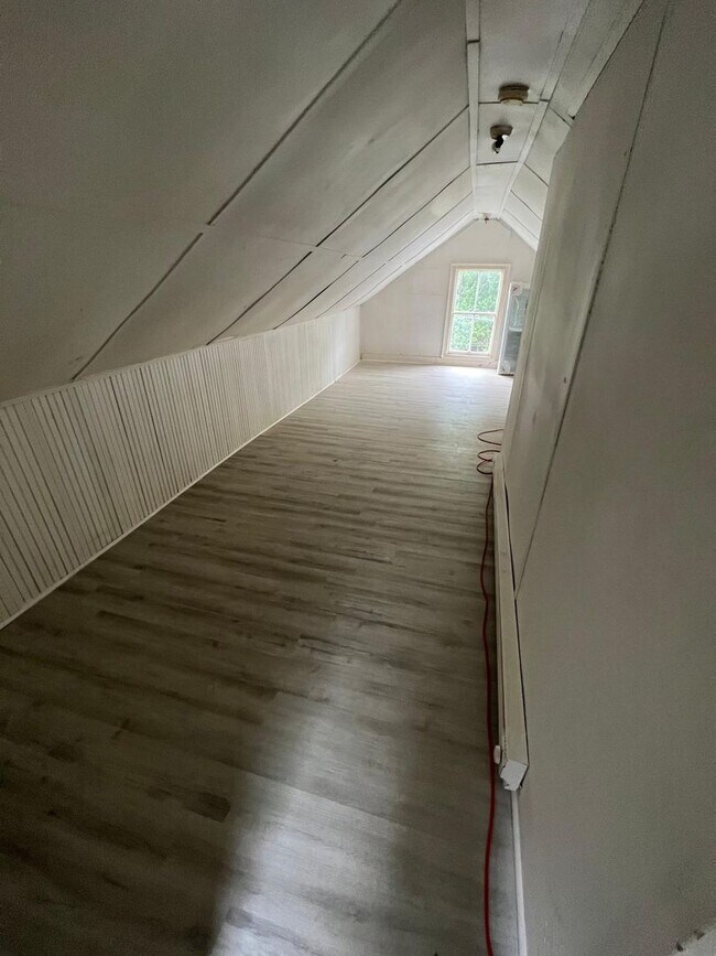 Building Photo - 39 Cottage St