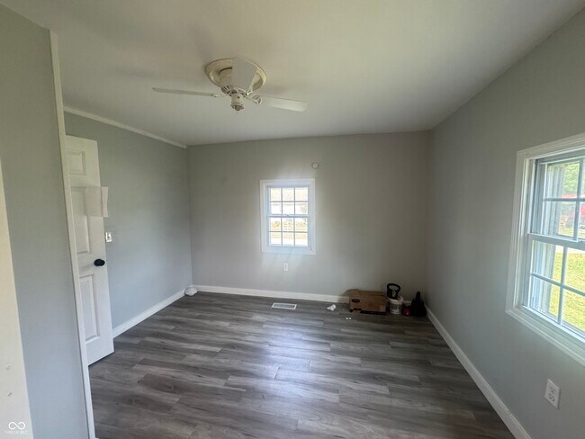 Building Photo - 308 S Range St