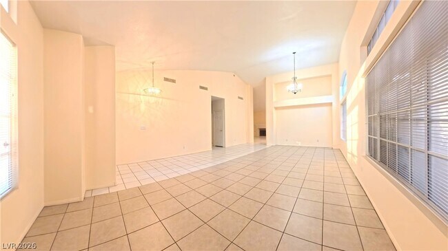 Building Photo - 4844 Jadero Dr