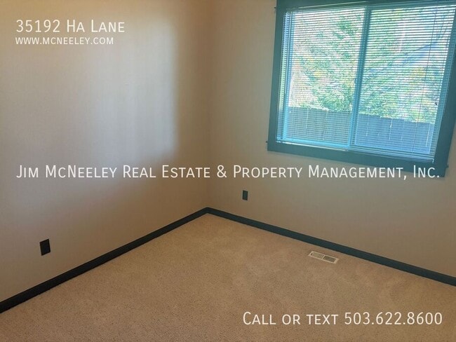 Building Photo - 35192 Ha Ln