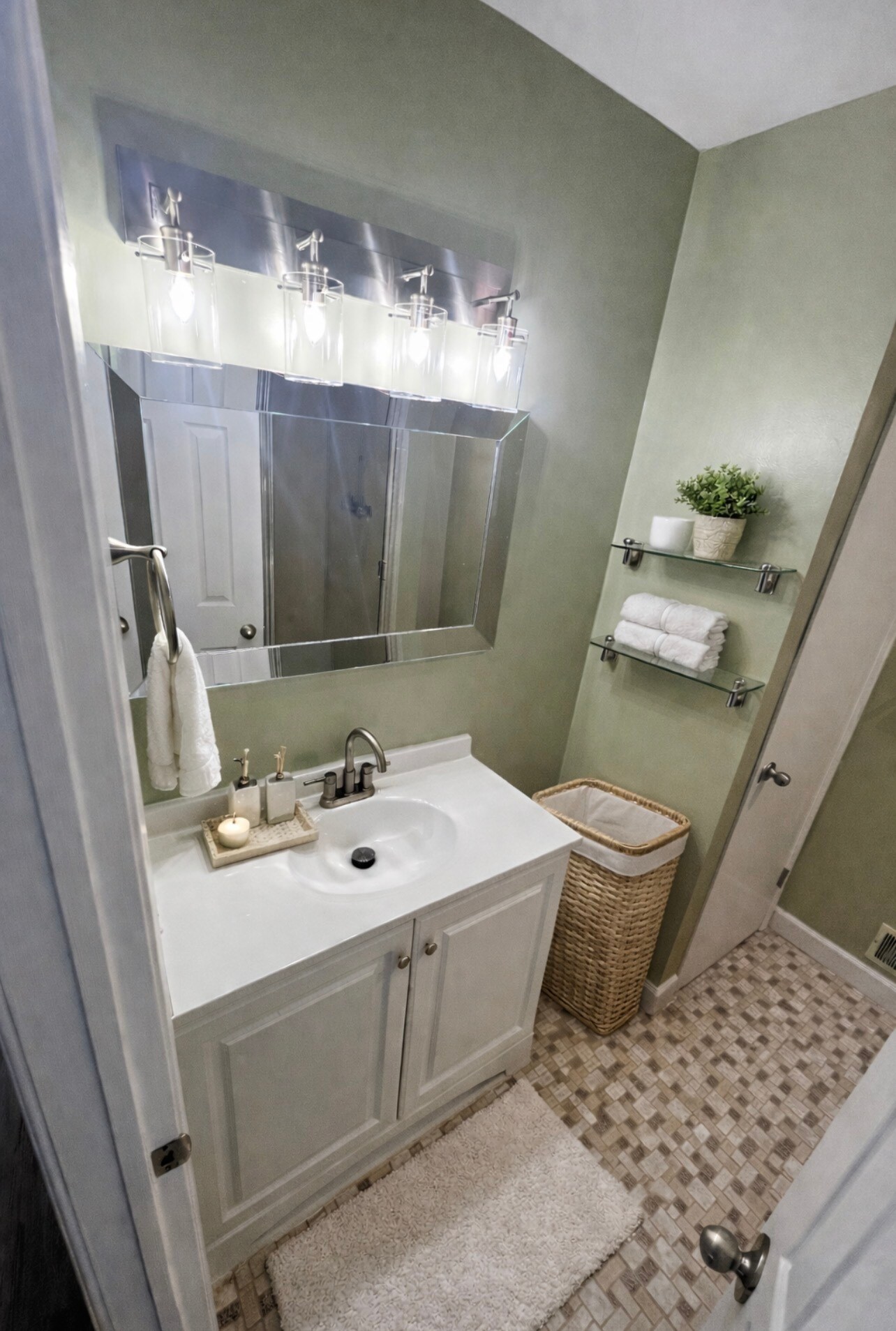 Building Photo - 7 Arapahoe Dr