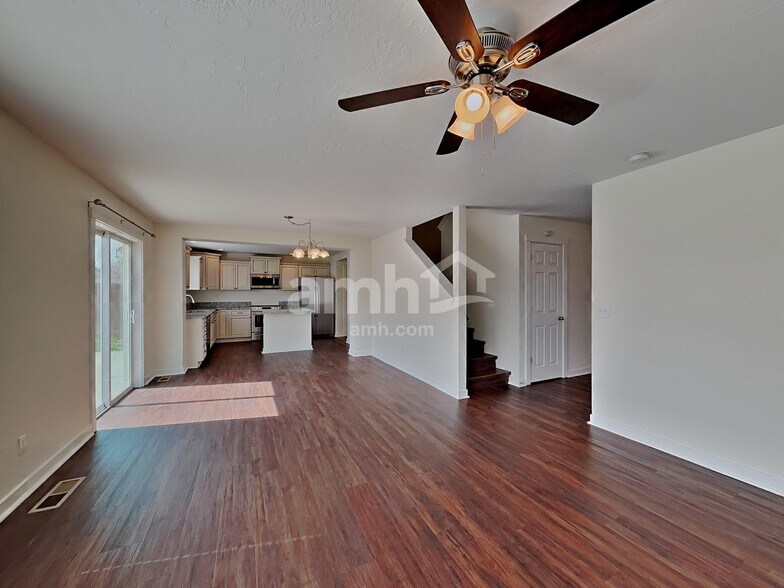 Building Photo - 10647 Avalon St