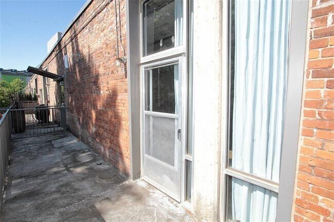 Building Photo - 659 Auburn Ave NE