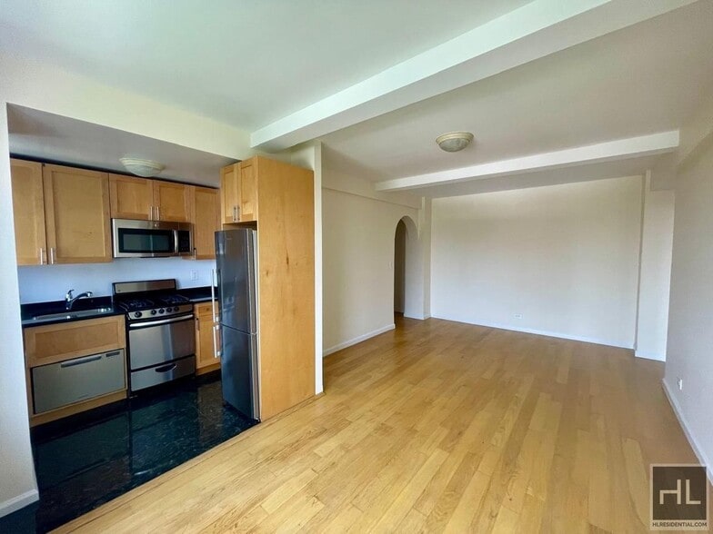 Primary Photo - AMSTERDAM AVENUE