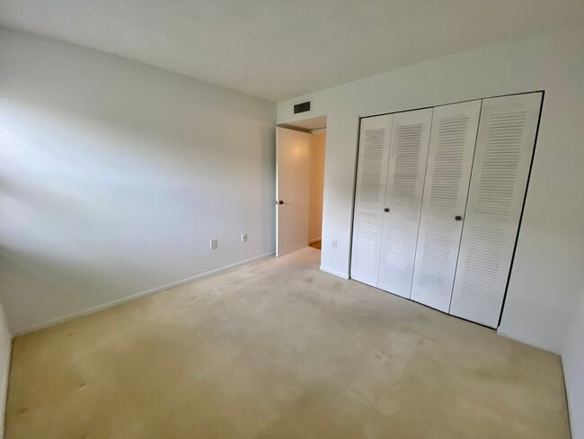 Building Photo - 1516 Mainsail Dr