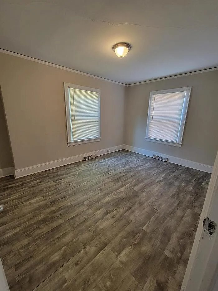 Building Photo - 318 Brevard St