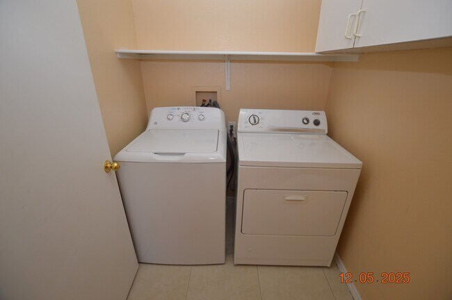 Building Photo - 604 Princess Ave