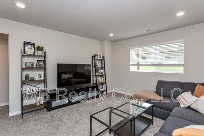 Building Photo - 9750 Turnpoint Dr