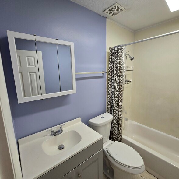 Building Photo - 4487 Wheatley st