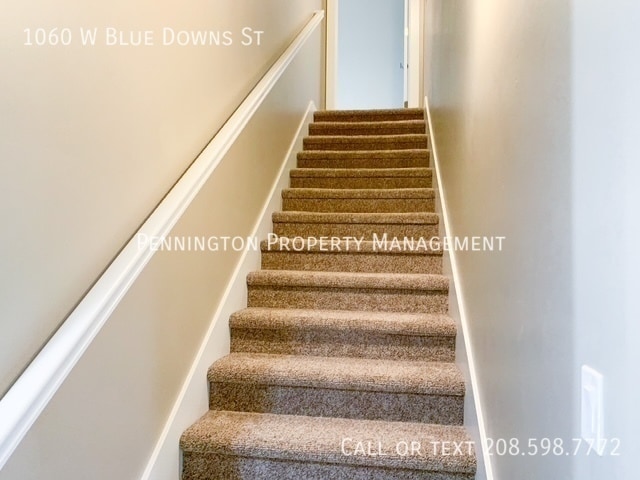 Building Photo - 1060 W Blue Downs St