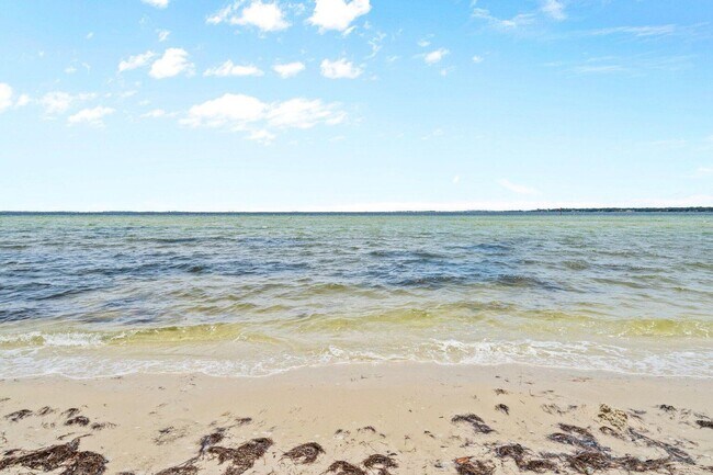 Building Photo - 62 Meigs Dr