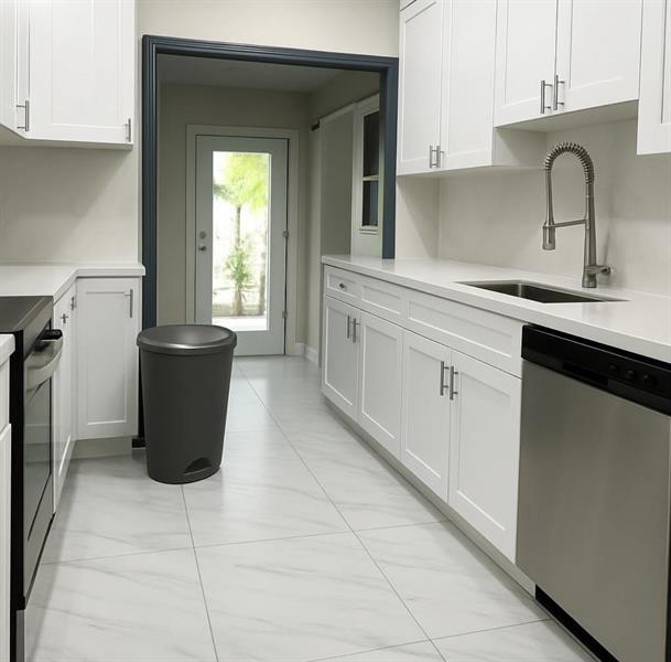 Building Photo - 1517 NW 3rd Ave