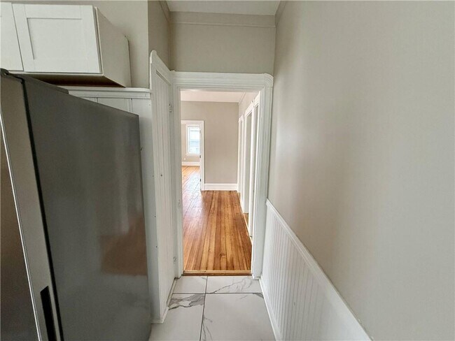 Building Photo - 43 Fruit Hill Ave