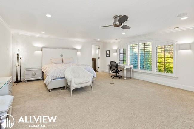 Building Photo - Stunning 3 Bedroom + Bonus Room 3.5 Bath A...