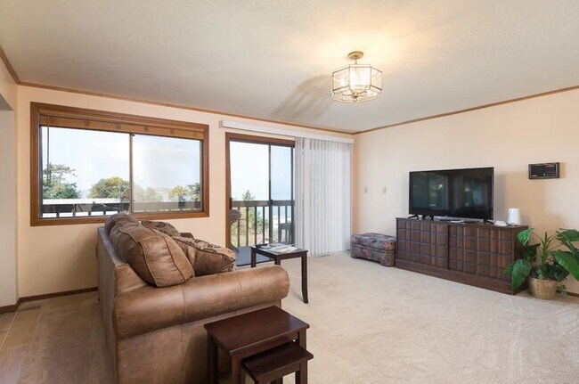 Building Photo - 3923 Diamond Point Rd