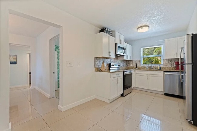 Building Photo - 4801 14th Ave S