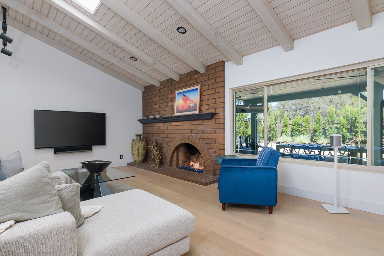 Building Photo - 954 Encino Vista Dr