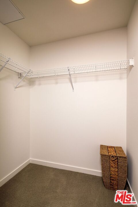 Building Photo - 1120 W 6th St