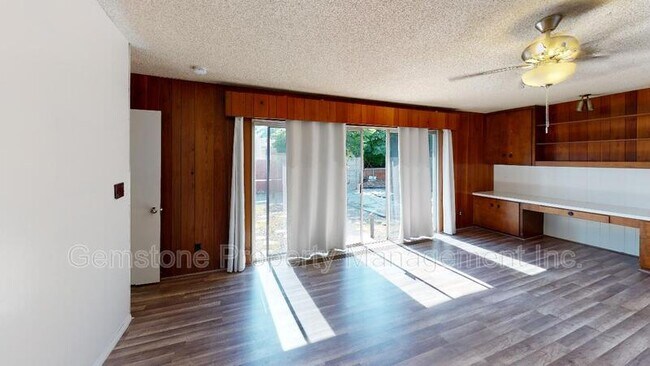 Building Photo - 6132 Pembroke Dr