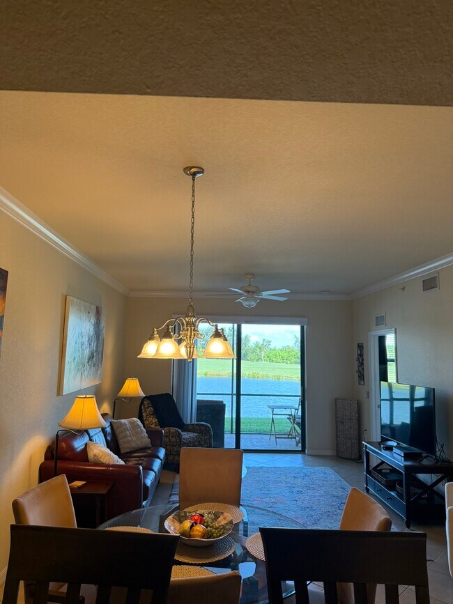 Building Photo - 7019 River Hammock Dr
