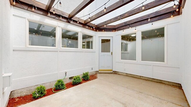 Building Photo - 510 Hogan Ct