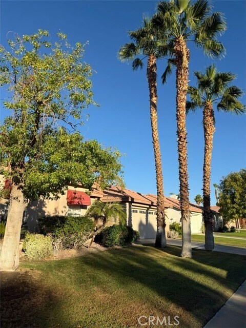 Building Photo - 37677 Emerson Dr