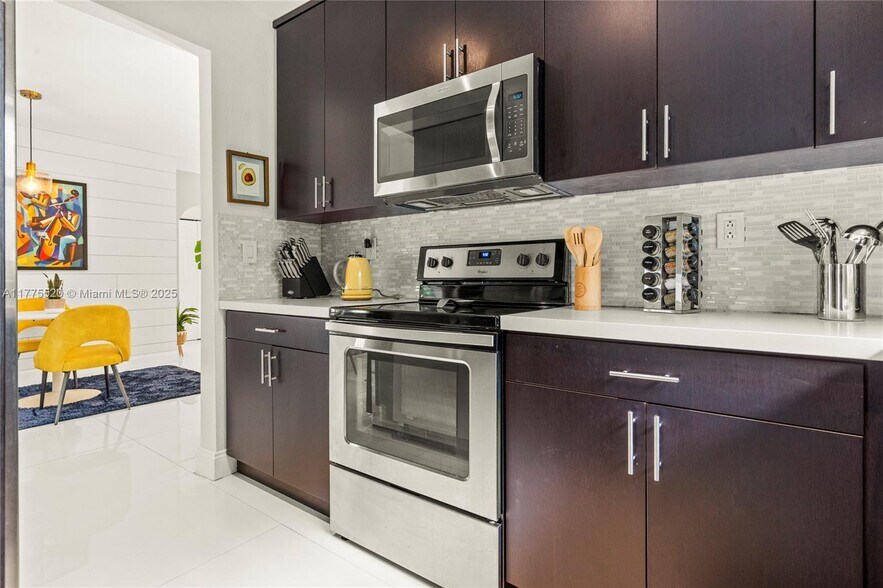Building Photo - 4775 Collins Ave