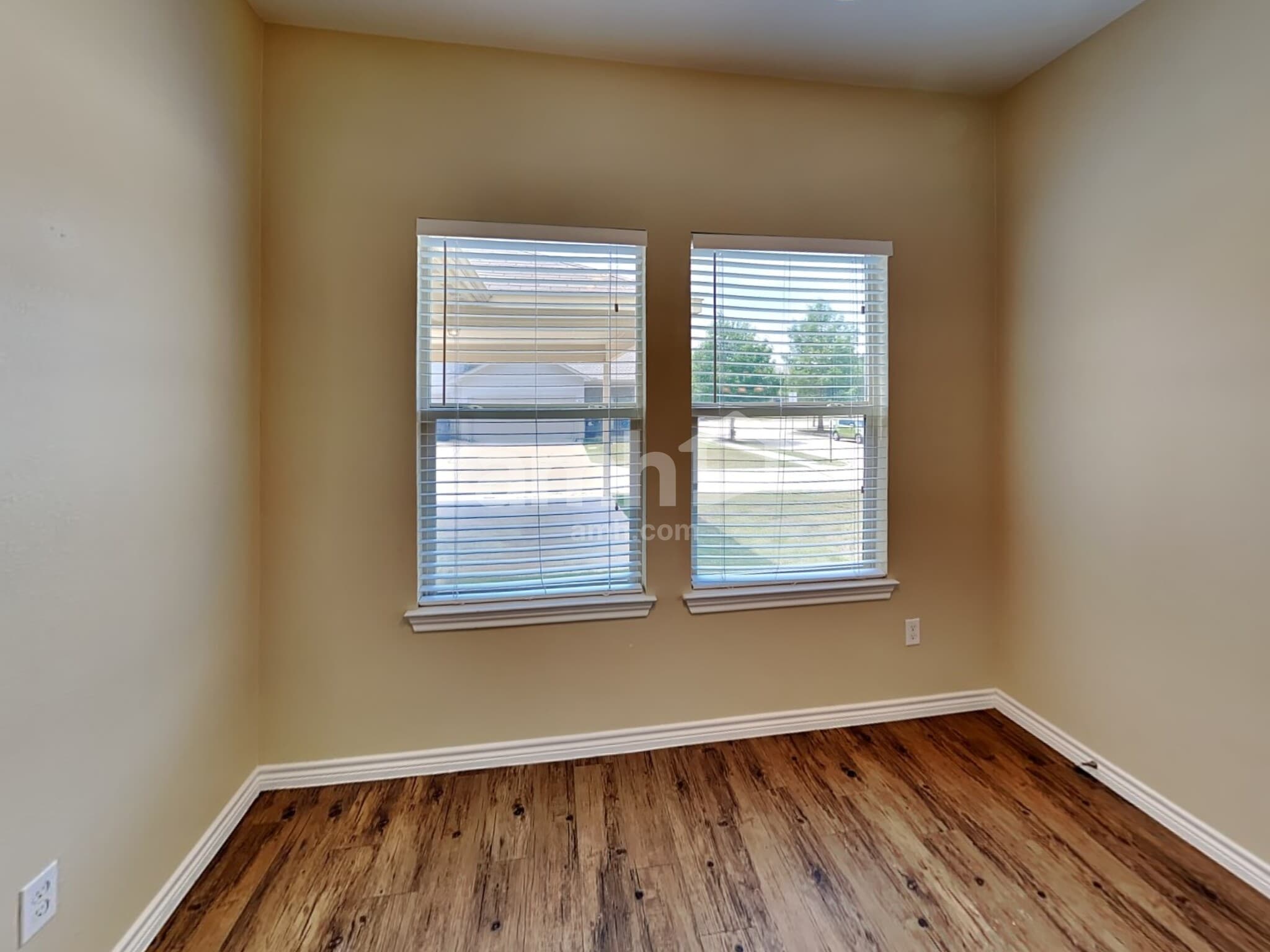 Building Photo - 5400 Galante Ln