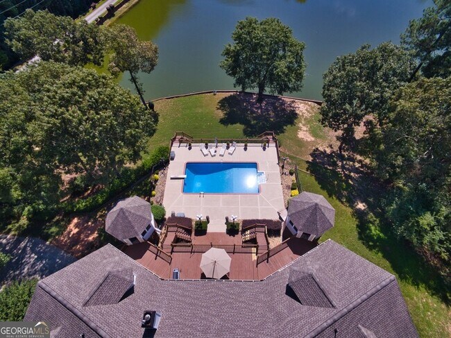 Building Photo - 5166 Wheeler Dr