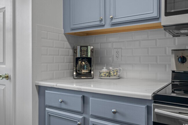 Building Photo - 1290 White Tree Ln