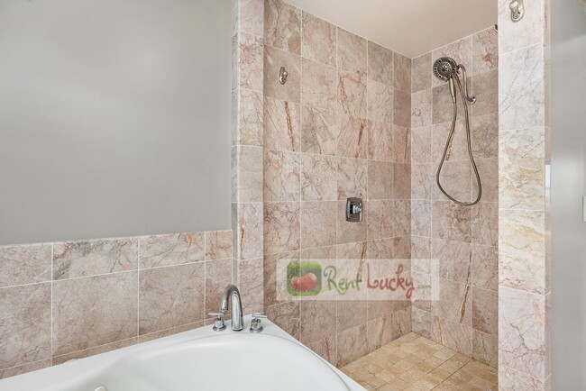 Building Photo - VIEWS, VIEWS, VIEWS!! Stunning & LARGE 4-B...