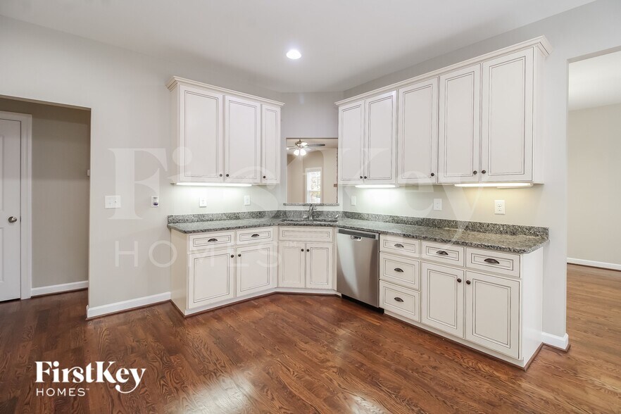 Building Photo - 1803 Gracewood Dr