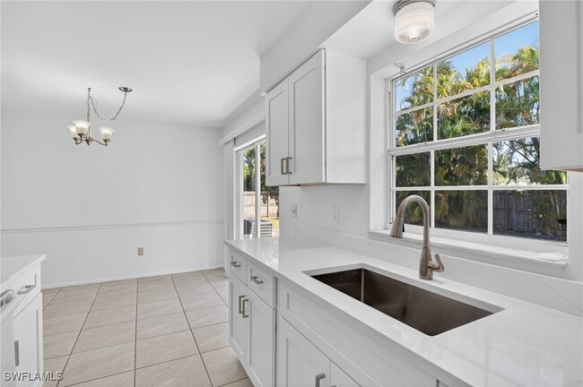 Building Photo - 3408 Poinciana St