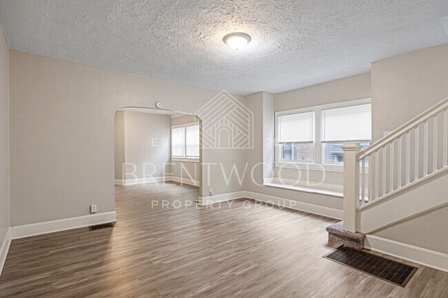 Building Photo - Updated and Move-In Ready 4-Bedroom Home
