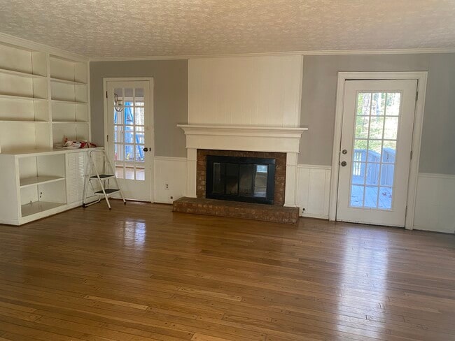 Building Photo - 3655 Liberty Ln