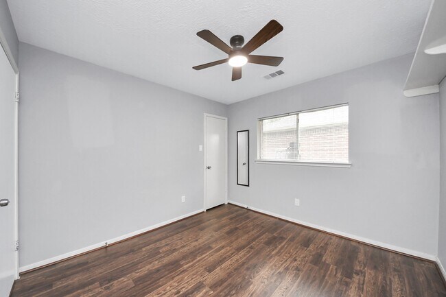 Building Photo - 16215 Cypress Trace Dr