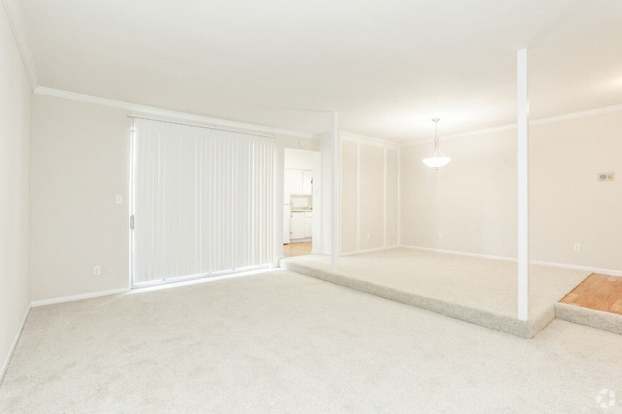 Living Room and Dining Room - Tanglebrook Apartments