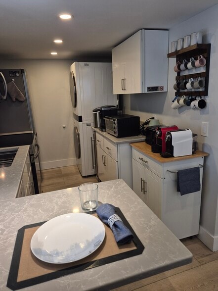 Washer/dryer - 1220 Newton St