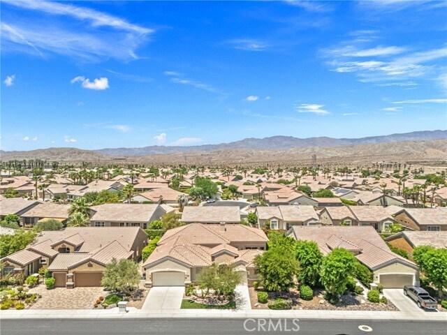 Building Photo - 78652 Alliance Way