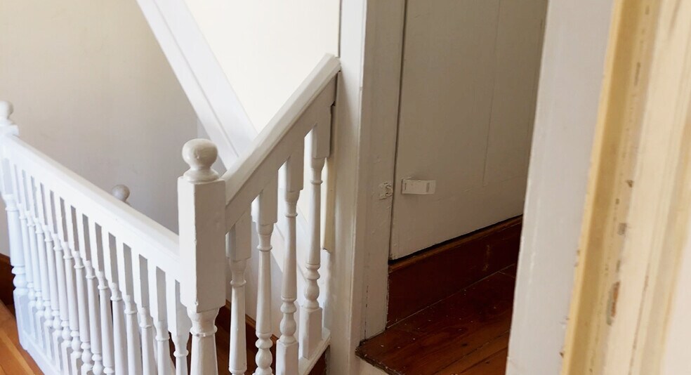 Hallway to Laundry Loft - 57 Shannon St
