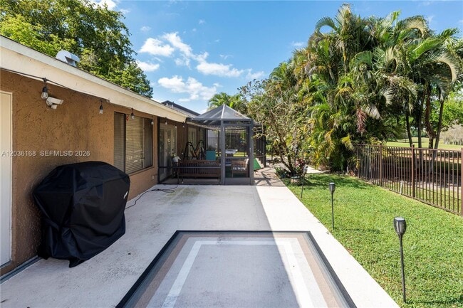 Building Photo - 921 Bayberry Point Dr