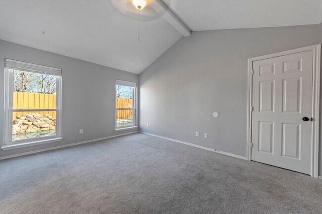 Building Photo - 128 Overbrook Dr
