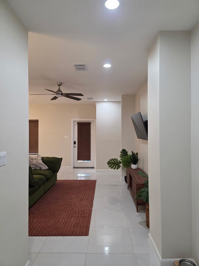 Building Photo - 1413 El CAPORAL DR.