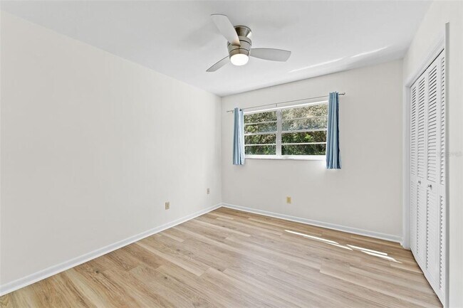 Building Photo - 1908 N Village Ave