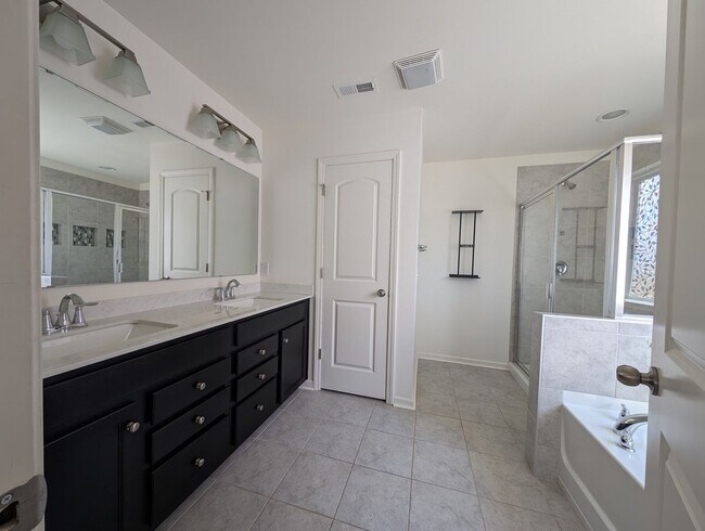 Building Photo - Welcome to your dream home, nestled in the...