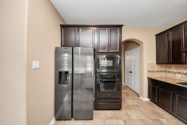 Building Photo - 9427 Sapphire Bay Ln